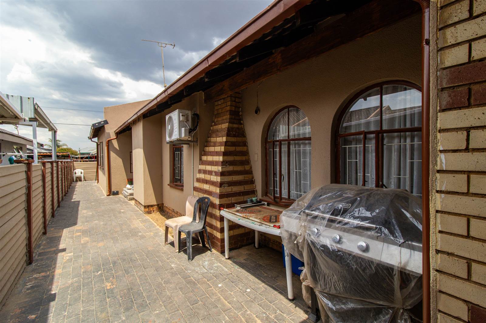 4 Bed House in Lenasia South photo number 19