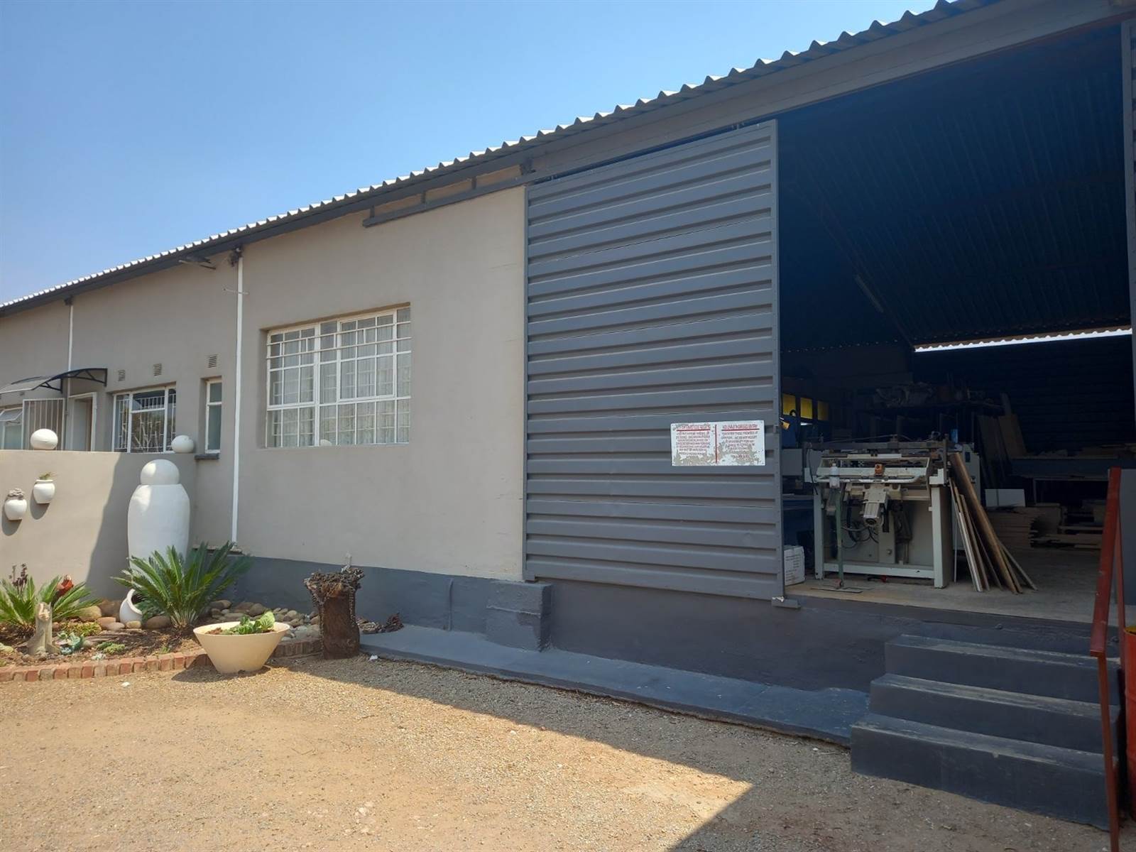 Commercial space in Ventersdorp photo number 2