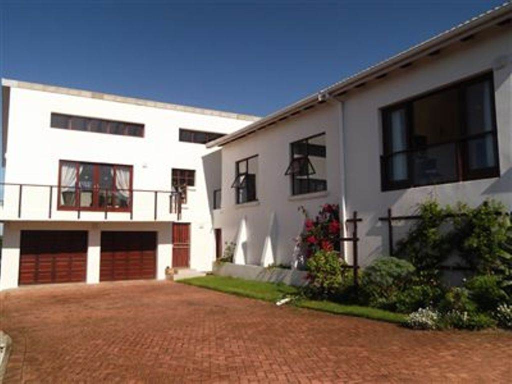 4 Bed House in Port Alfred photo number 15