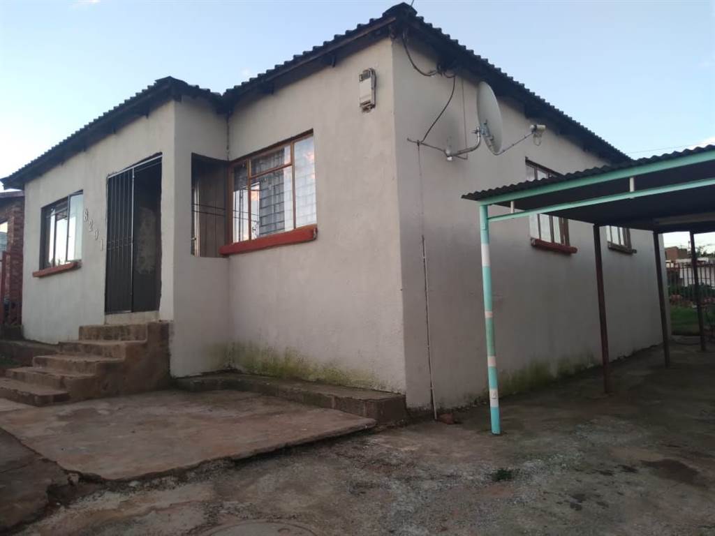 3 Bed House in Ikageng photo number 2