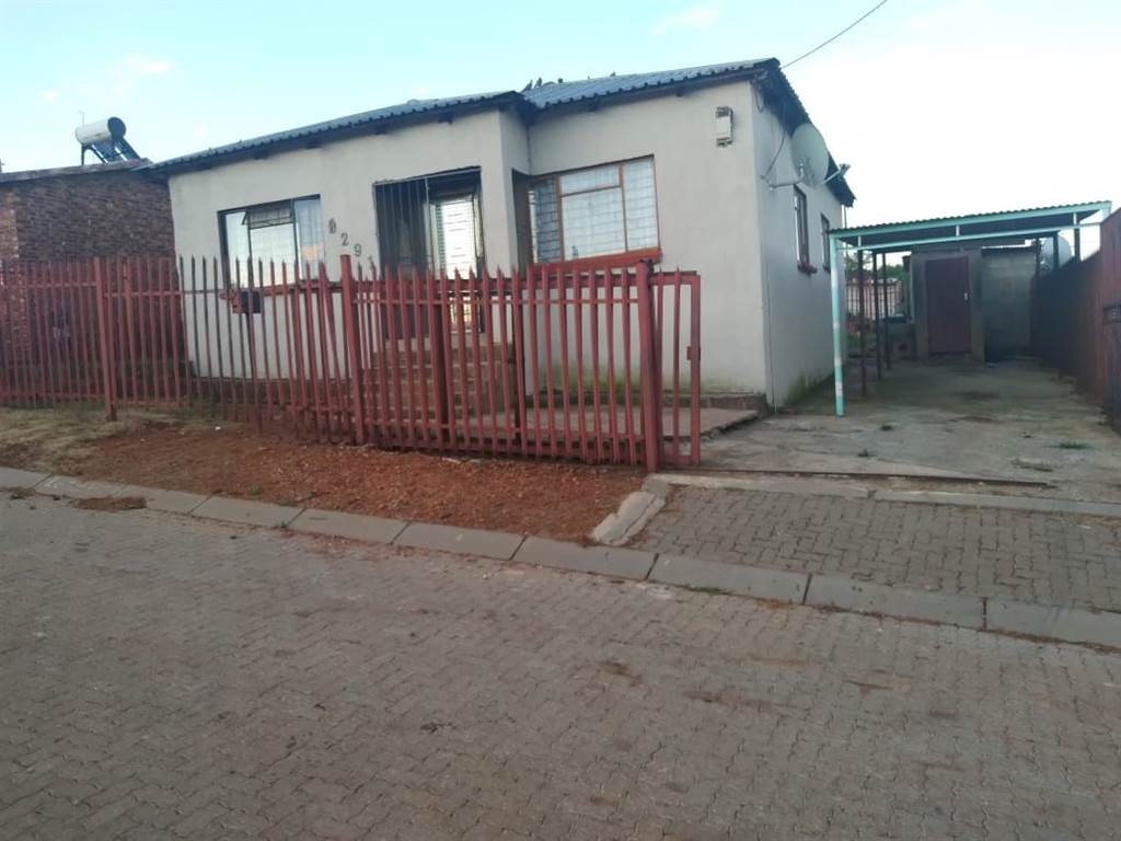 3 Bed House in Ikageng photo number 21