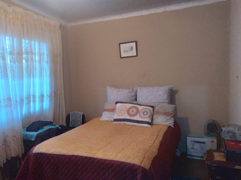 3 Bed House in Ikageng photo number 10