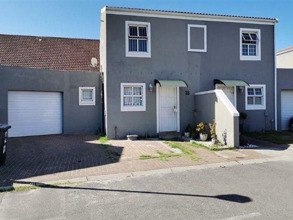 3 Bed Townhouse in Hazendal