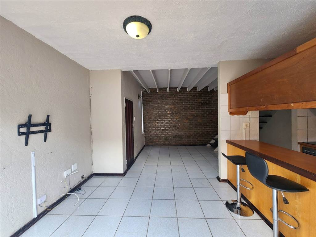 2 Bed Duplex in Polokwane Central photo number 4