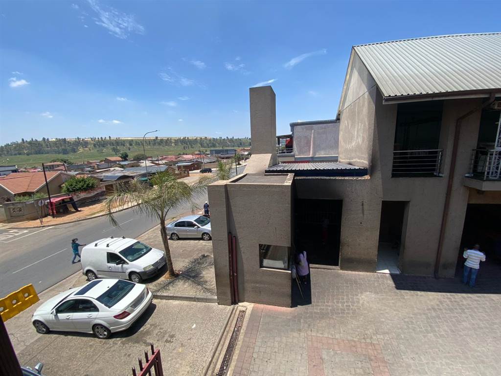 2000  m² Commercial space in Diepkloof photo number 6