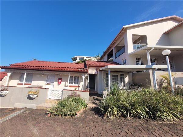 2 Bed Townhouse in Uvongo