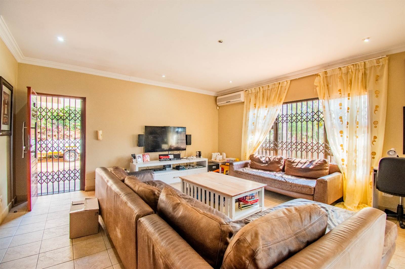 4 Bed Townhouse in La Lucia photo number 22