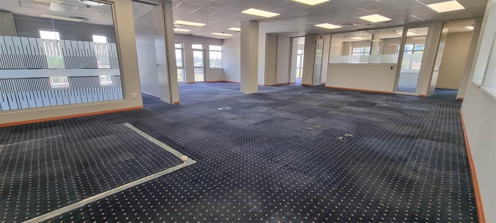 330  m² Commercial space in Sandown photo number 7