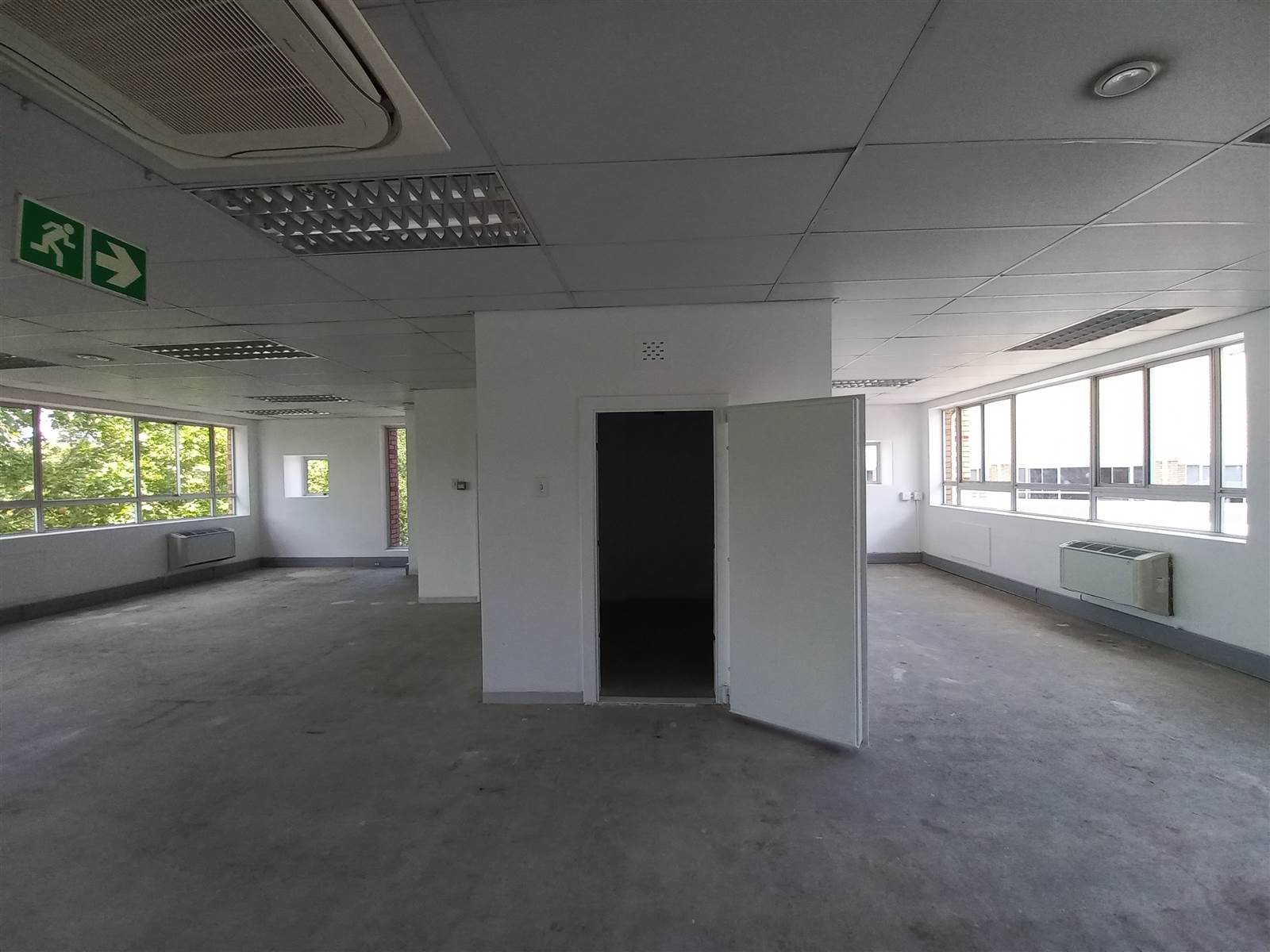 162  m² Commercial space in Tyger Valley photo number 7