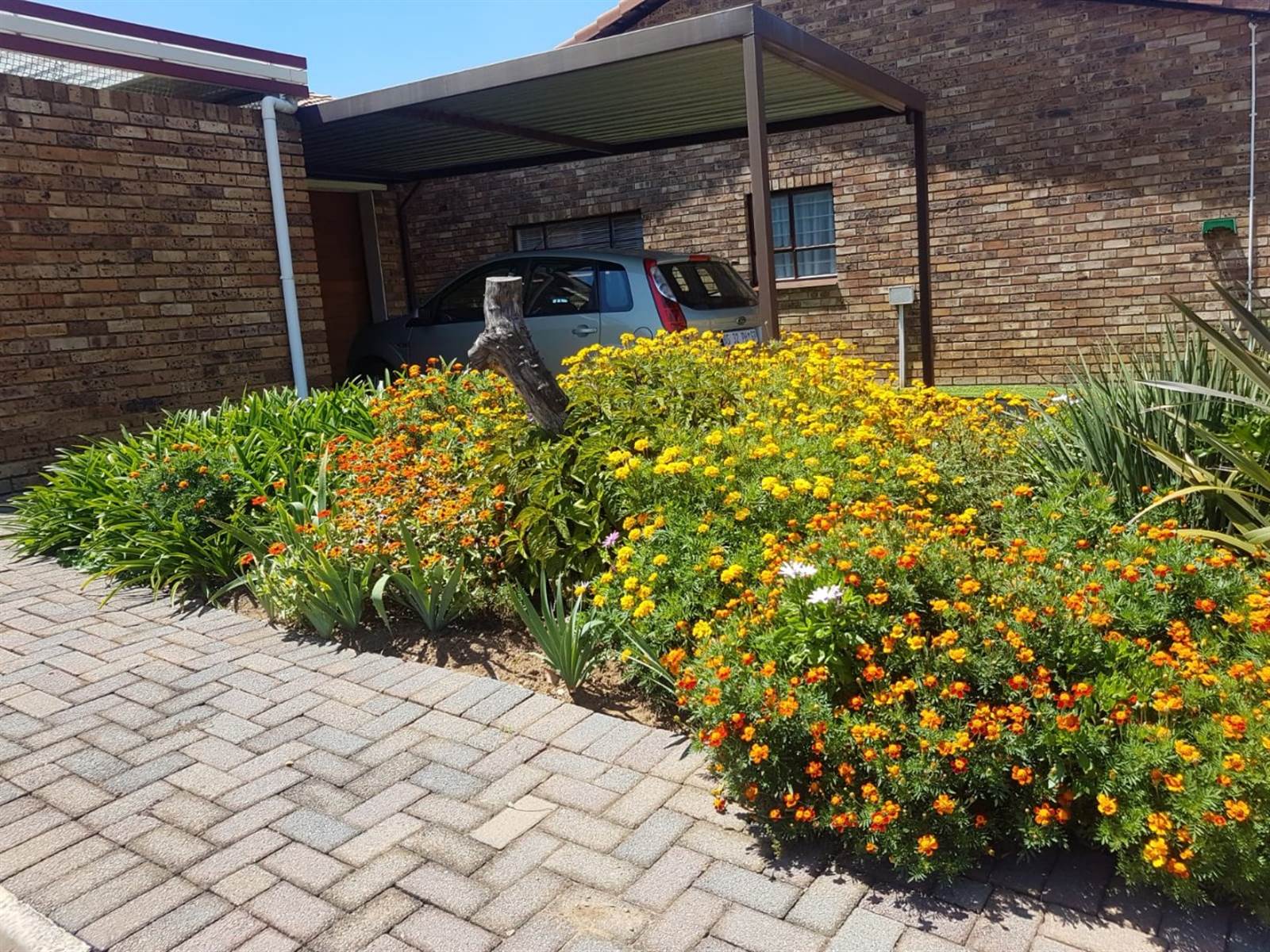 2 Bed Townhouse in Ontdekkers Park photo number 8