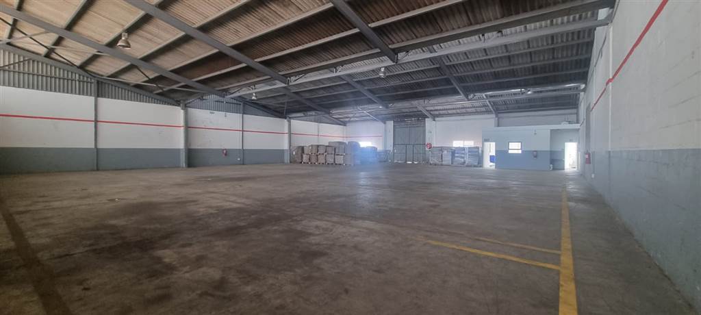 3075  m² Industrial space in Airport Industria photo number 10
