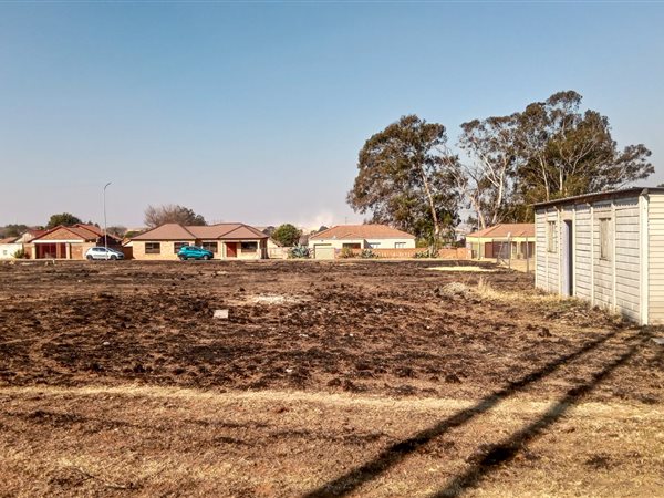 1 200 m² Land 1 200 m² Land