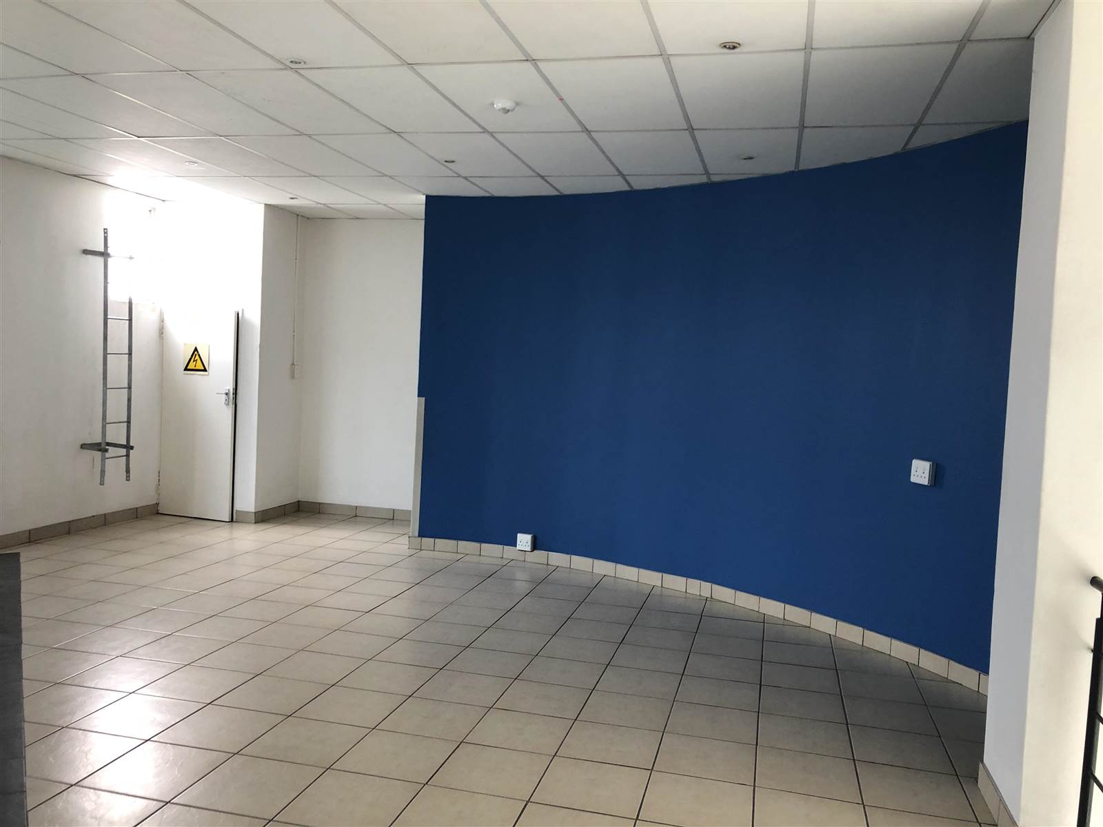 2653  m² Commercial space in Kyalami photo number 11