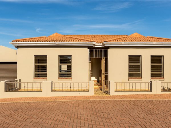 2 Bedroom Townhouse 2 Bedroom Townhouse
