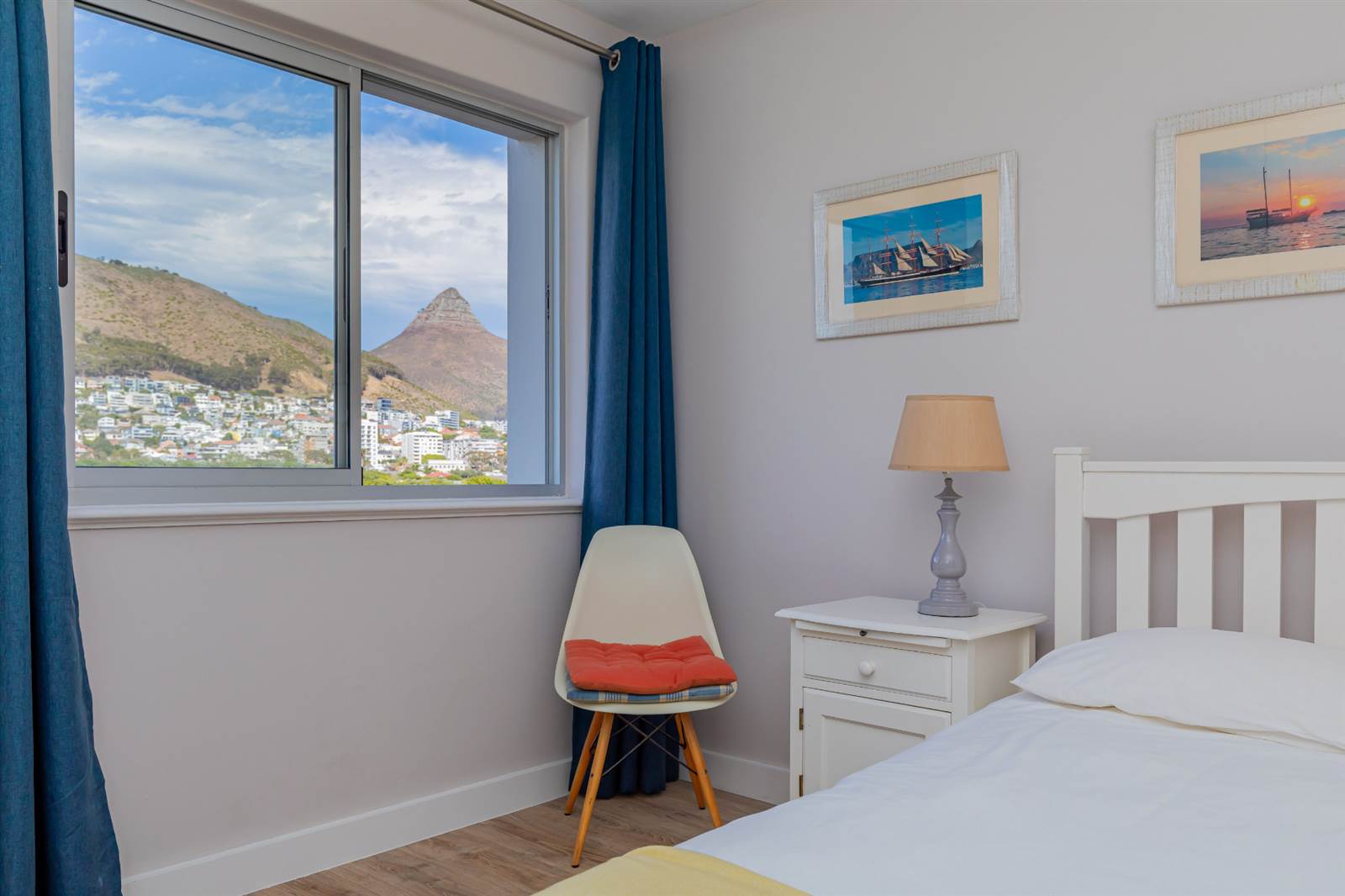 2 Bed Apartment in Mouille Point photo number 18