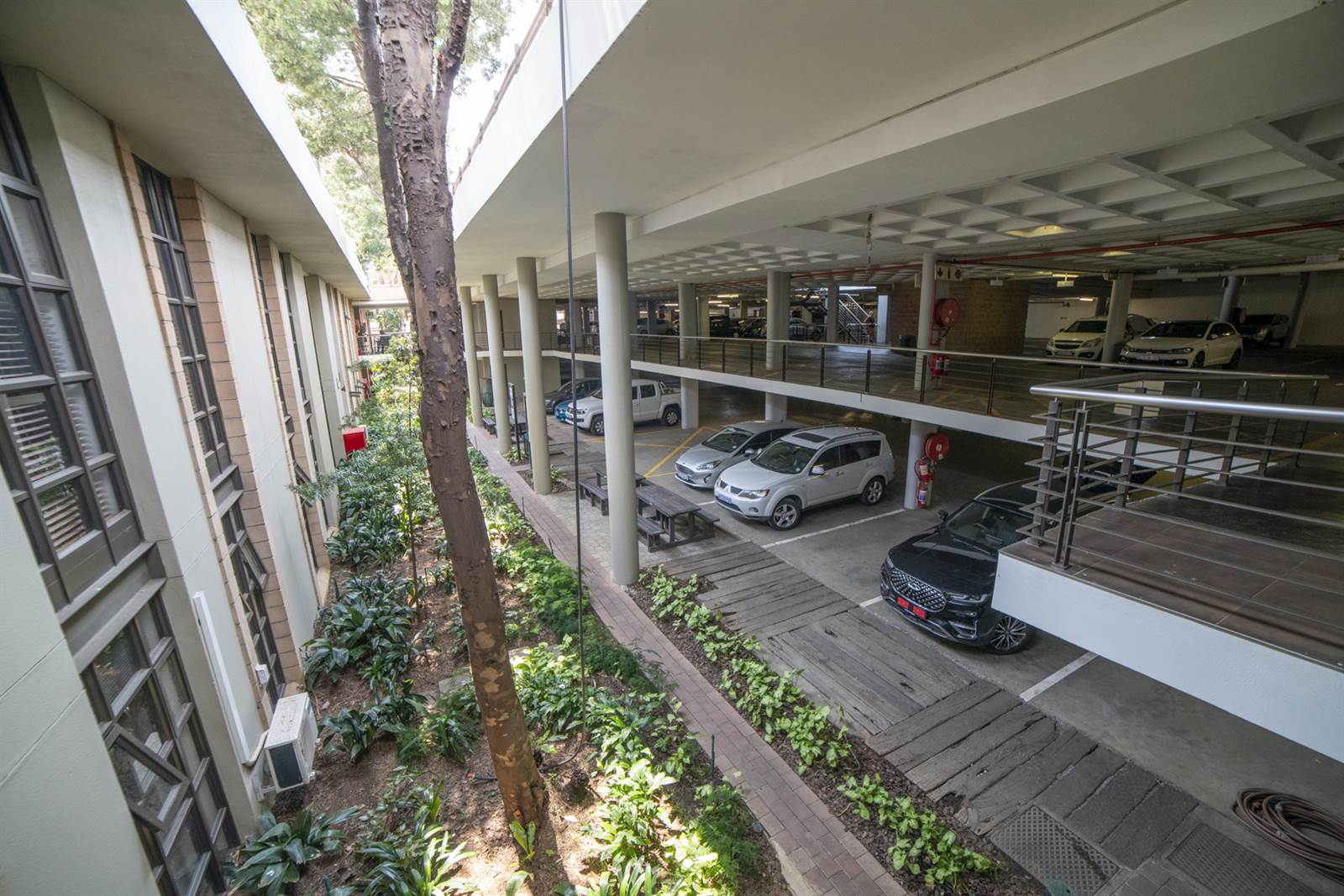 148  m² Office Space in Randpark Ridge photo number 15