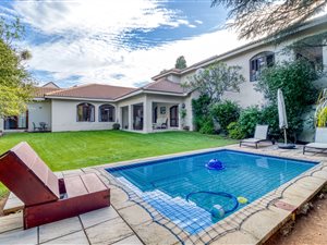 4 Bed House in Dainfern Golf Estate