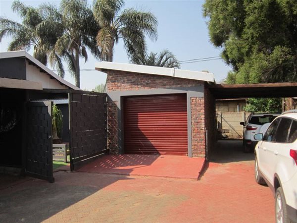 3 Bedroom House 3 Bedroom House