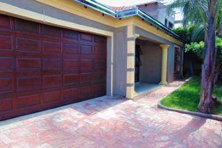 3 Bed House in Olievenhoutbosch photo number 10