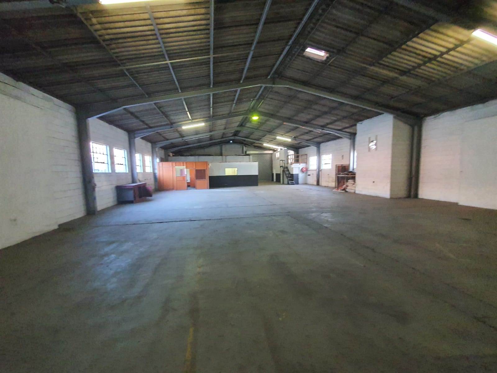 554  m² Industrial space in Sidwell photo number 3