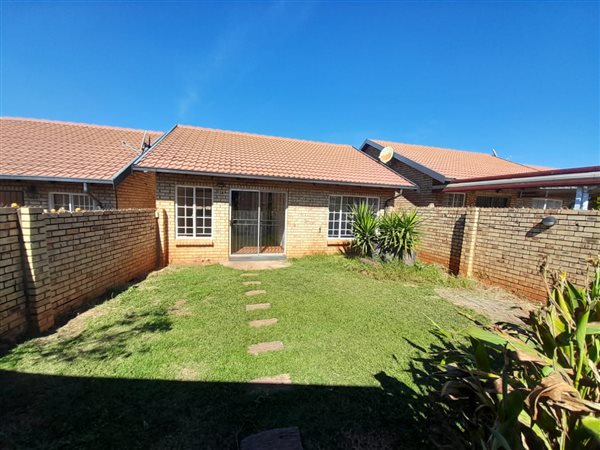 2 Bedroom Simplex 2 Bedroom Simplex