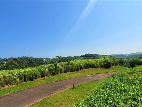 858 m² Land