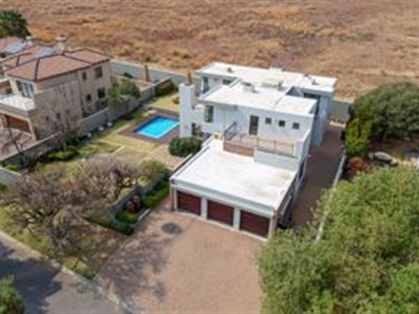 5 Bedroom House 5 Bedroom House