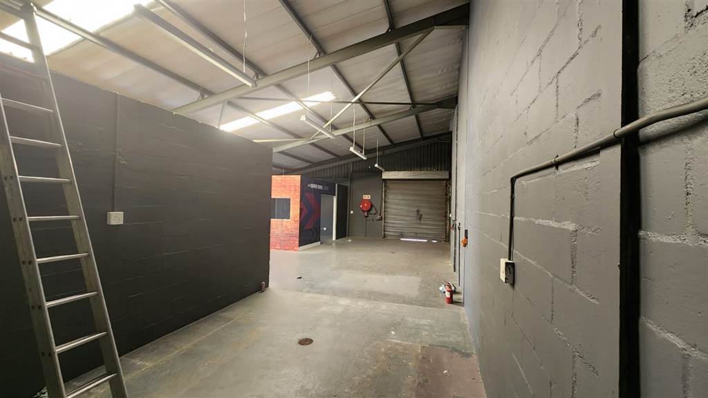 162  m² Industrial space in Killarney Gardens photo number 4