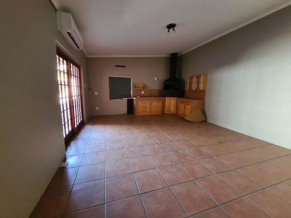 1527  m² Office Space in Kimberley Central photo number 23