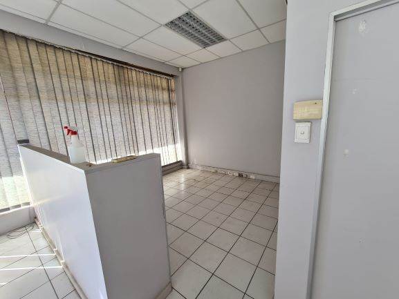 1527  m² Office Space in Kimberley Central photo number 10