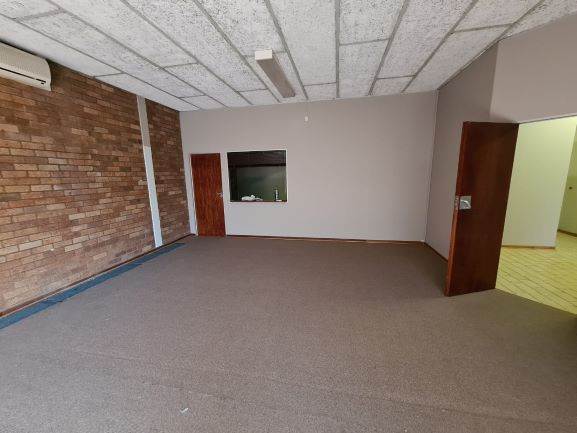 1527  m² Office Space in Kimberley Central photo number 28