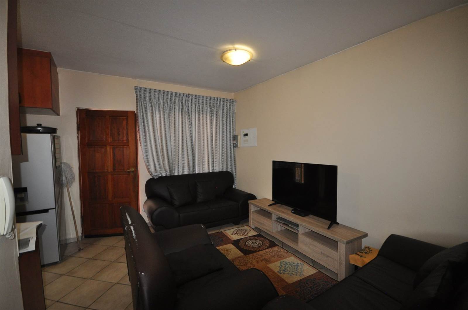 2 Bed Apartment in Homelake photo number 14