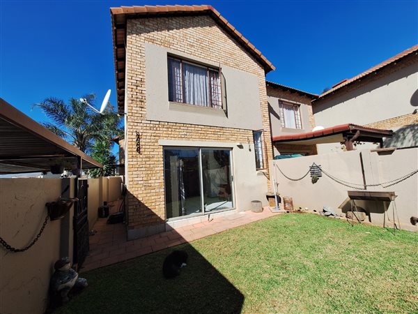 2 Bedroom Townhouse 2 Bedroom Townhouse