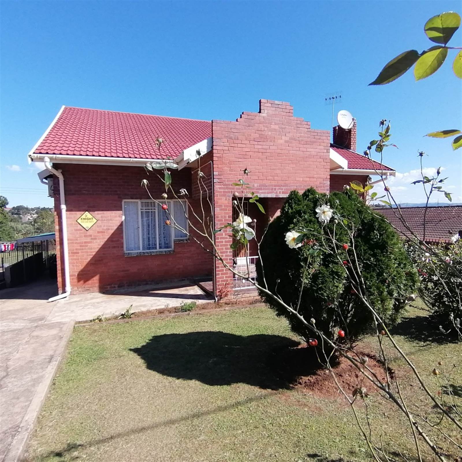 3 Bed House in Howick West photo number 2