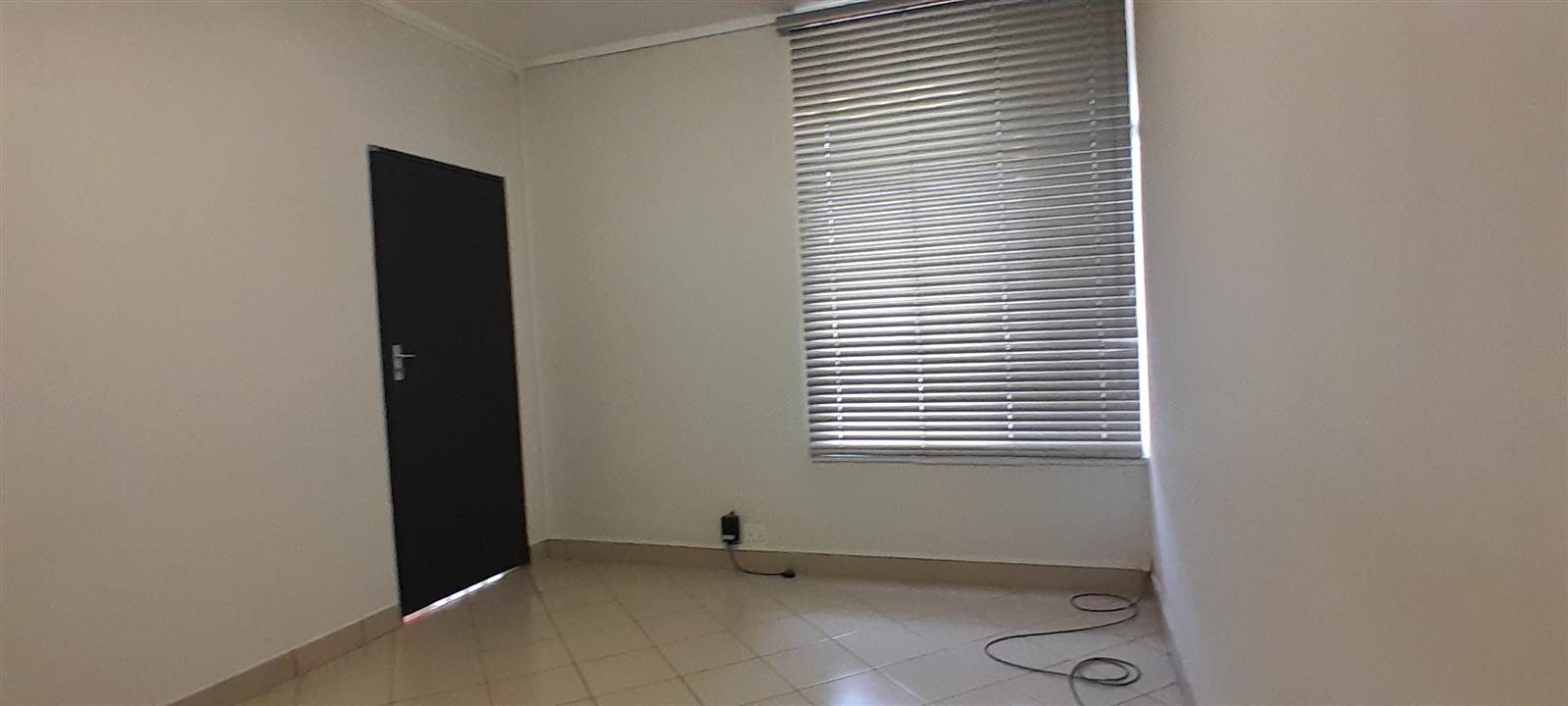 408  m² Commercial space in Rustenburg Central photo number 20