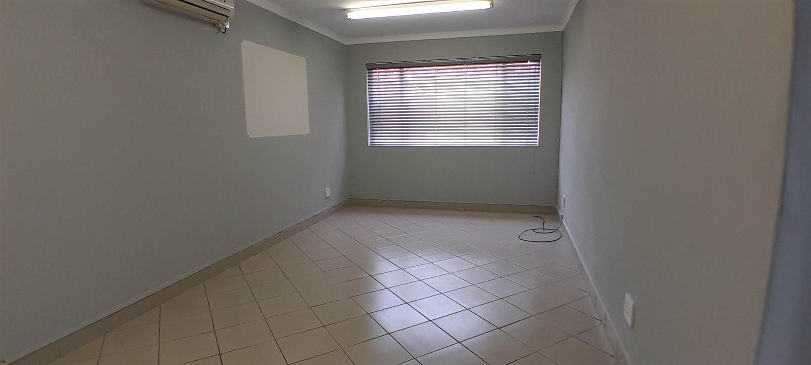 408  m² Commercial space in Rustenburg Central photo number 18