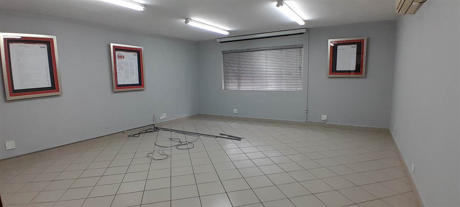 408  m² Commercial space in Rustenburg Central photo number 16