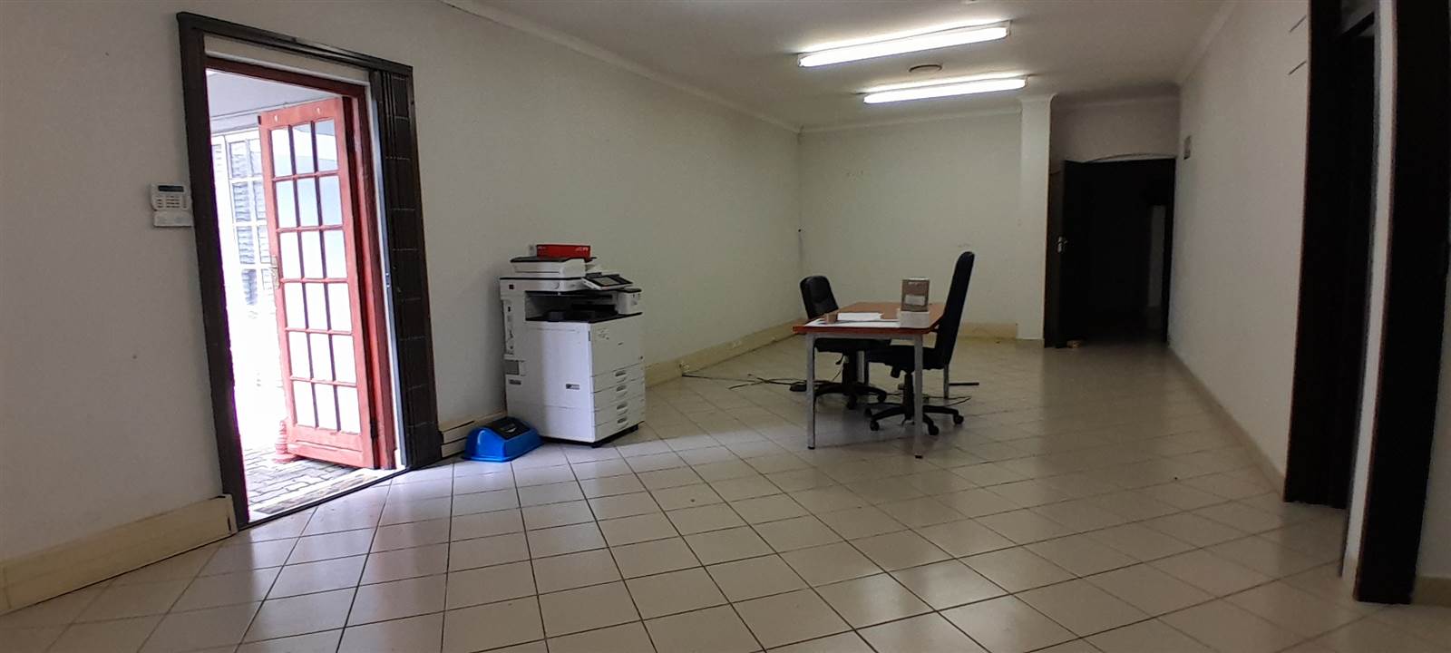 408  m² Commercial space in Rustenburg Central photo number 23