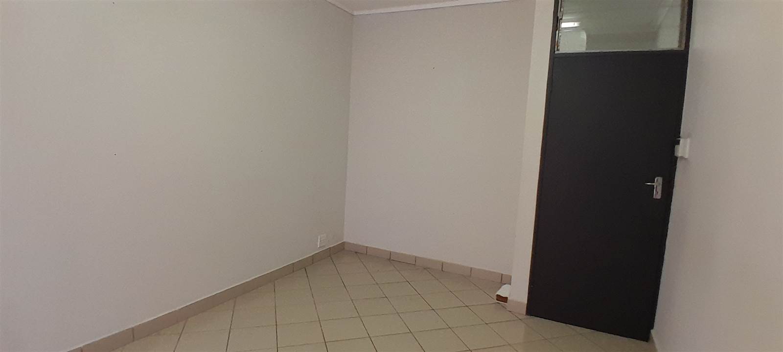 408  m² Commercial space in Rustenburg Central photo number 19