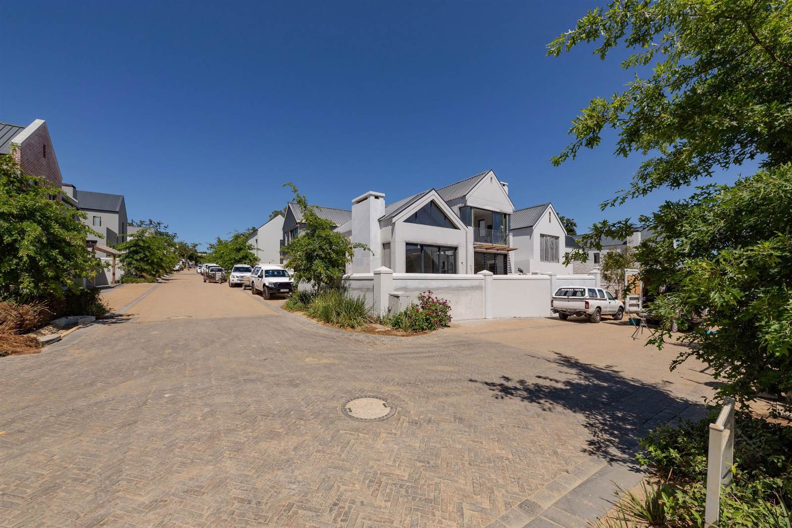 4 Bed House in Paradyskloof photo number 15