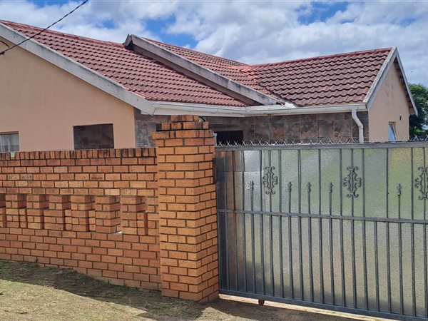 3 Bedroom House 3 Bedroom House