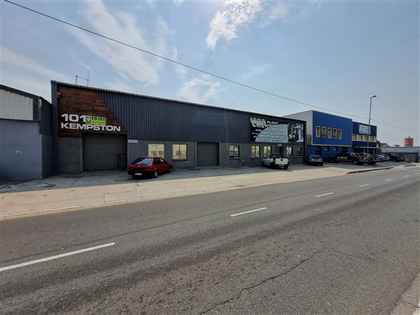 750  m² Industrial space