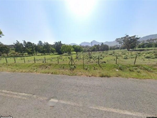 15.8 ha Land available in Sir Lowrys Pass