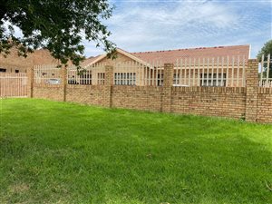 3 Bed Townhouse in Lennoxton