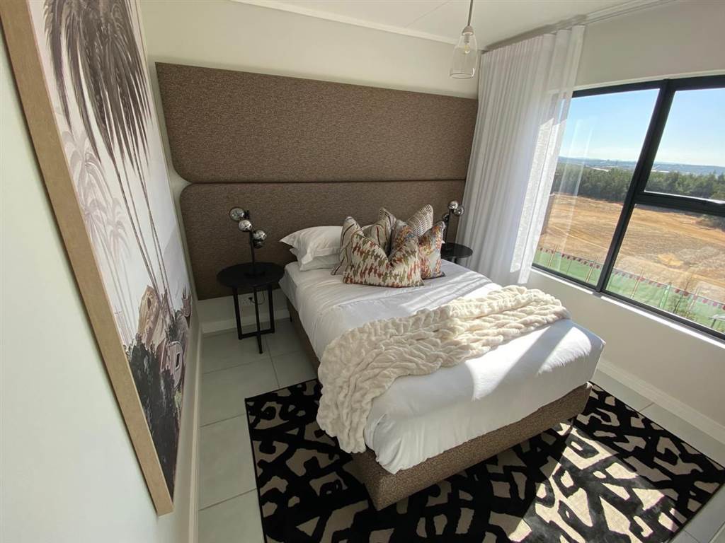 1 Bed Apartment in Mooikloof Equestrian Estate photo number 3