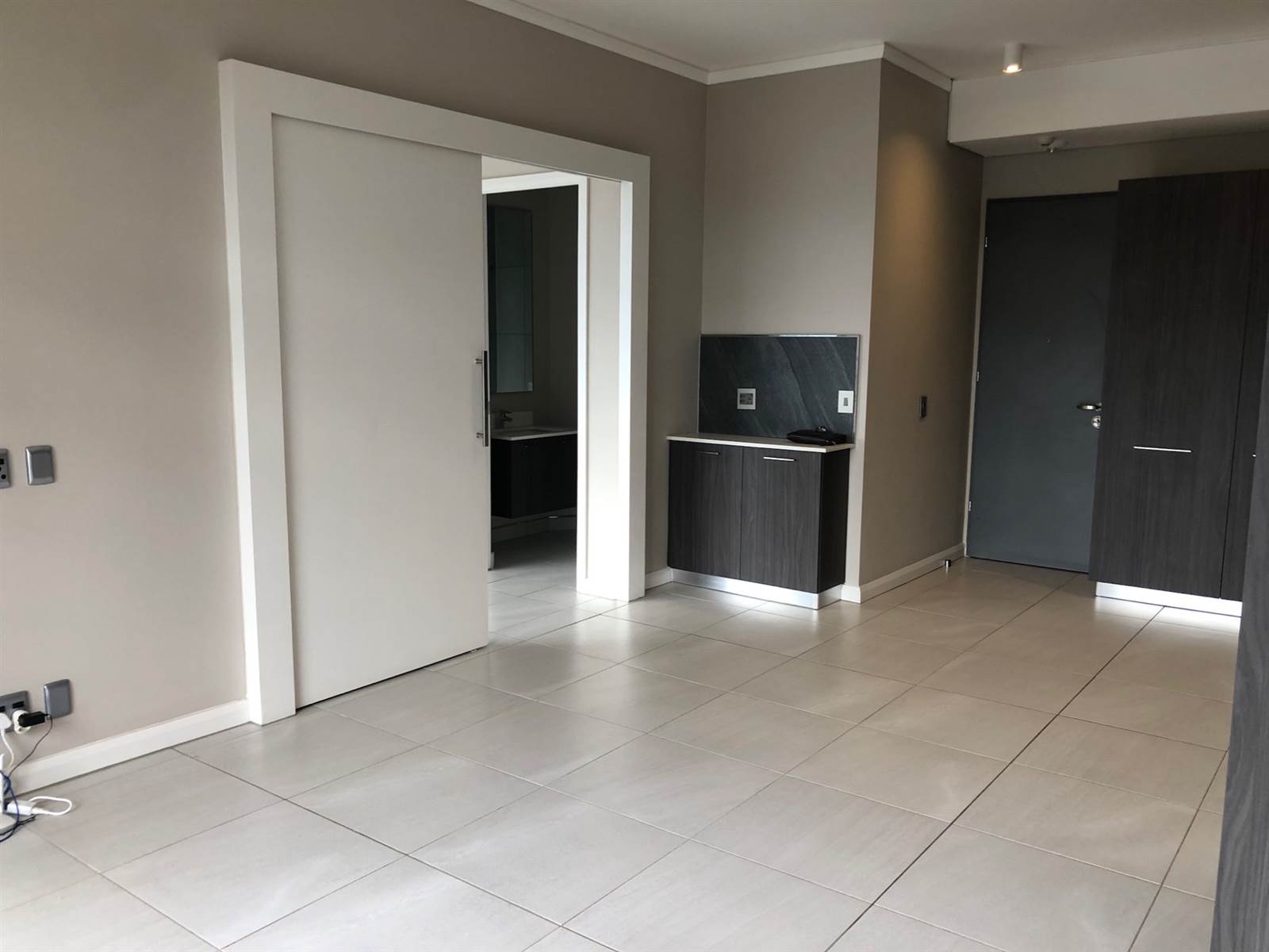 1 Bed Apartment in Menlyn photo number 6