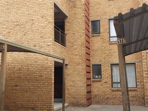2 Bed Apartment in Cruywagenpark