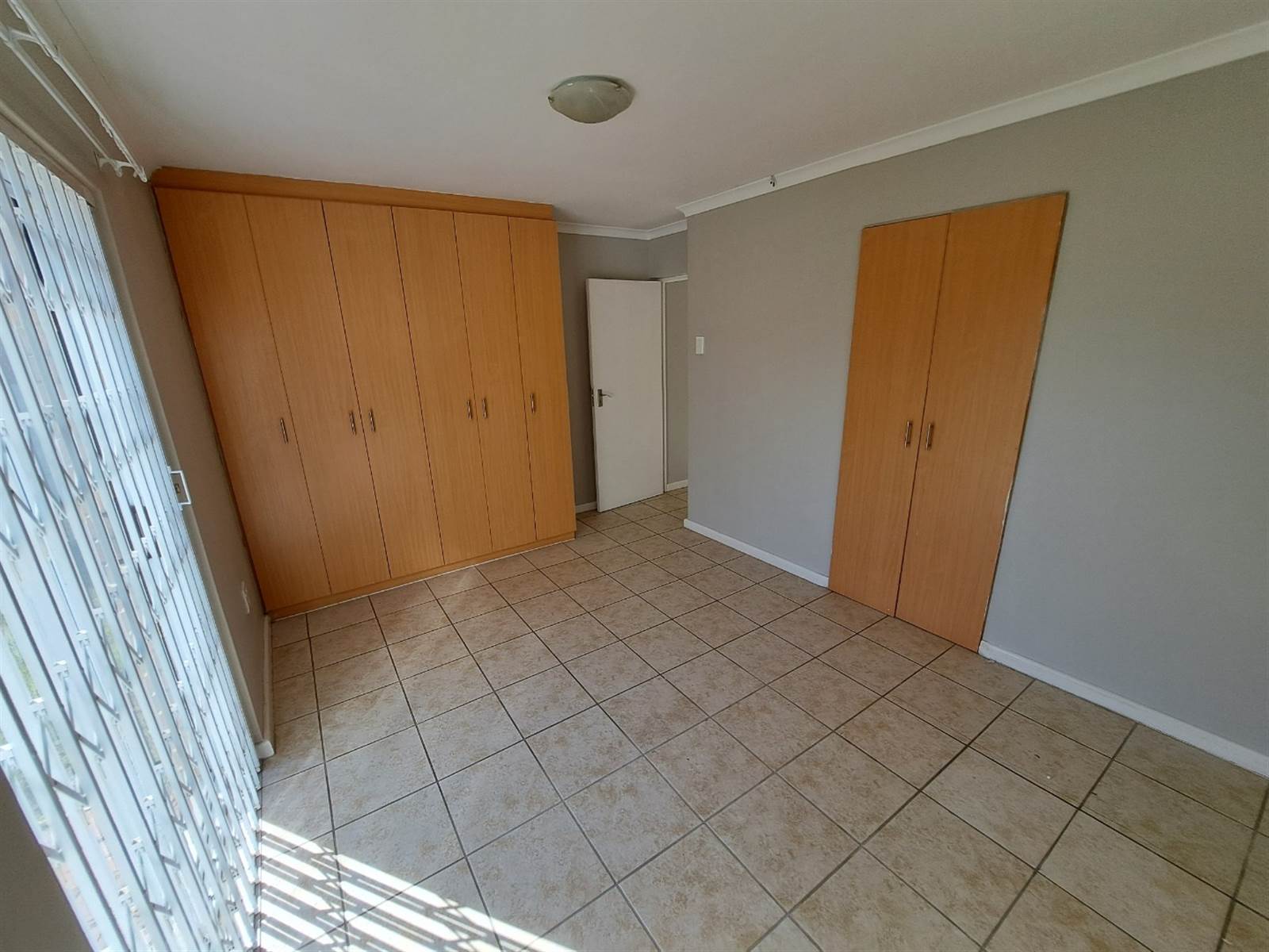 3 Bed House in Pinelands photo number 23