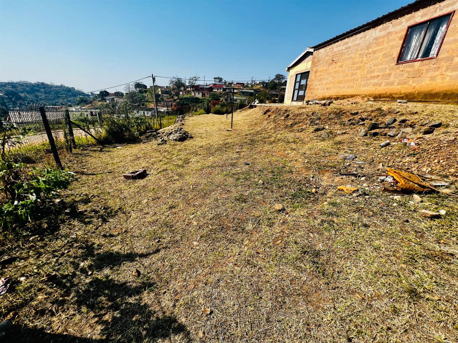 3 Bed House in Ntuzuma photo number 3