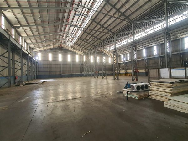 2 302  m² Industrial space